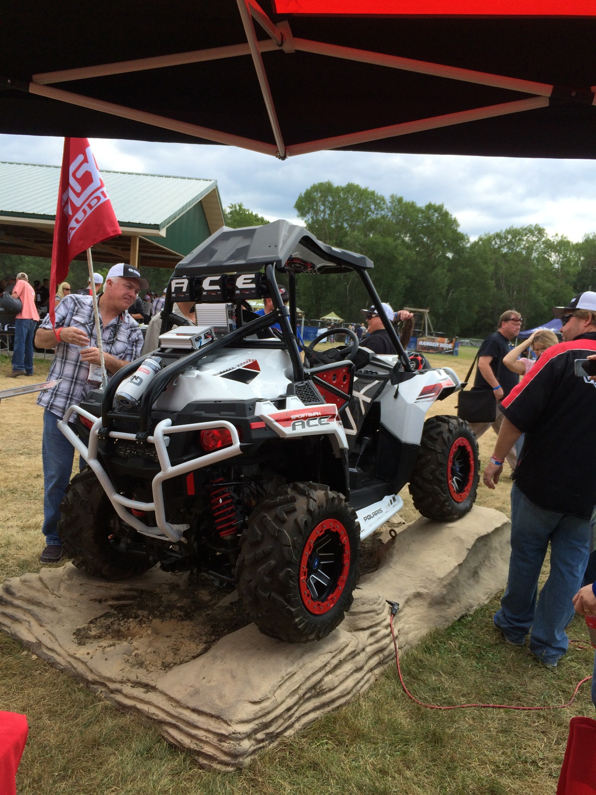 Dealers Checking out the MTX Polaris ACE